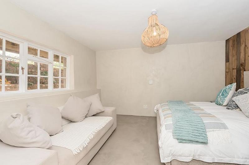 8 Bedroom Property for Sale in Hout Bay Western Cape